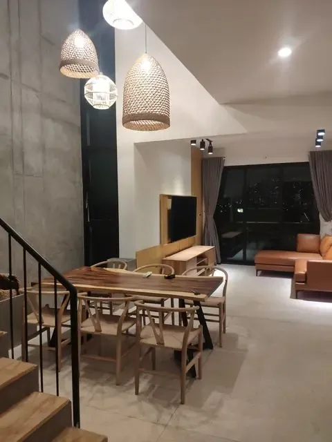 Giao Bàn Ăn, Bàn Làm Việc Gỗ Me Tây Cho Khách Quận 2