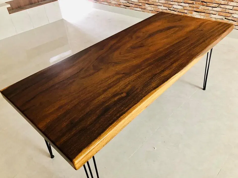 Giao Bàn Me Tây Tặng Chân Sắt Hairpin Cho Khách Quận 3