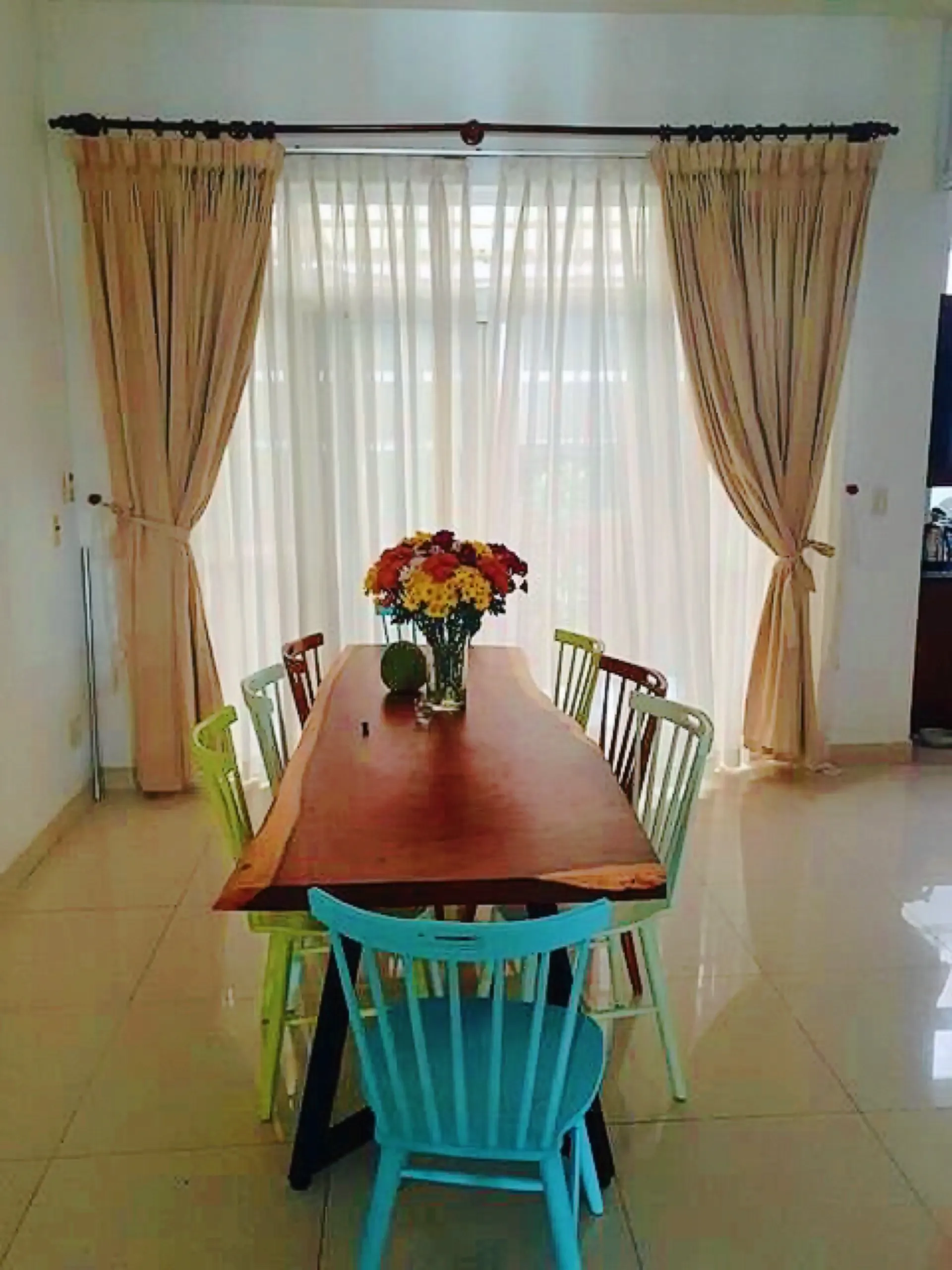 Giao Bàn Ăn, Bàn Làm Việc Gỗ Me Tây Cho Khách Quận 7