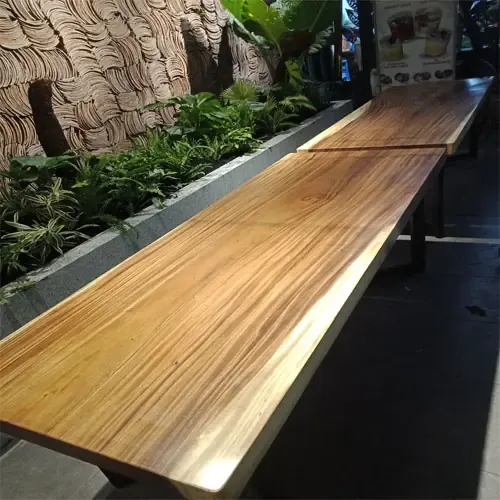 Bàn Giao Khách Hàng Tại Quận 3 Bàn Gỗ Me Tây