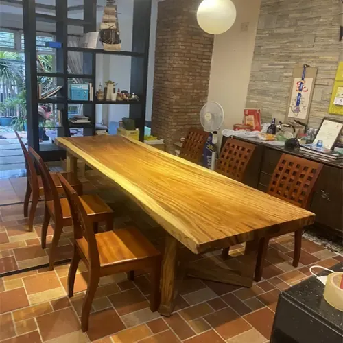 Bàn Giao Bộ Bàn Ăn Gỗ Me Tây Cho Khách Hàng Tại Quận 4