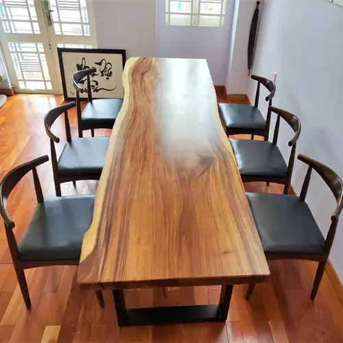 Bộ Bàn Ăn Ghế Gỗ Tự Nhiên Giao Khách Tại Phú Nhuận