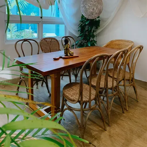 Dự Án Bàn Gỗ Me Tây Cho Quán Cafe Gỗ